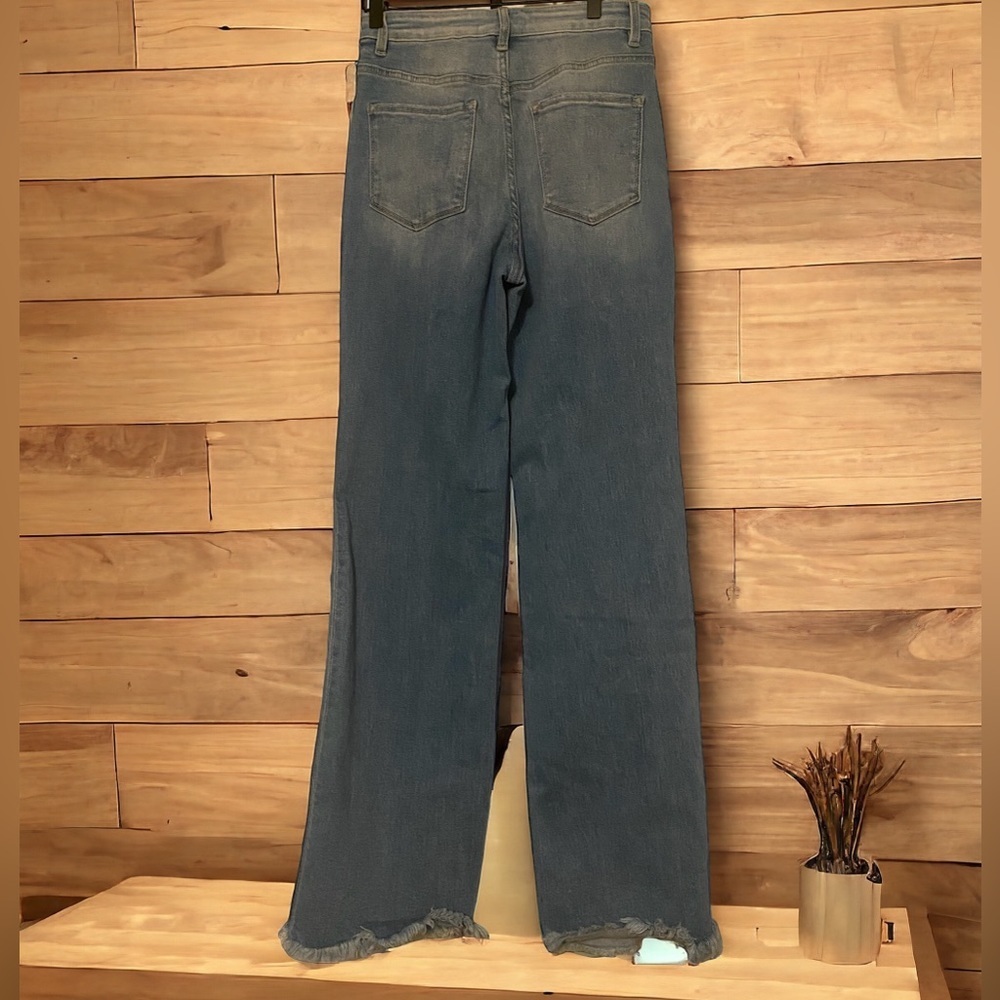 Flying Monkey Jeans High Rise Flare with Front Yolk Detail. Size 27x33. - Picture 5 of 8